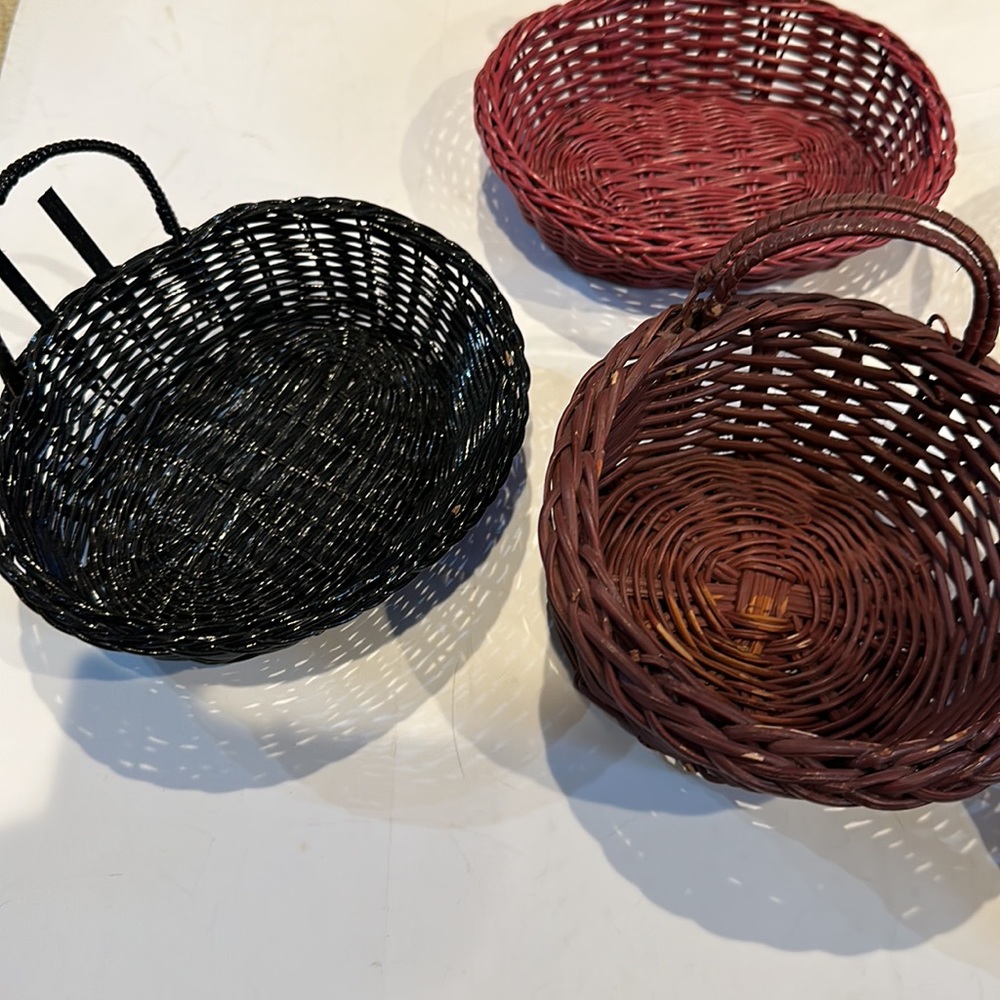 Brand new Hallmark little baskets set of 5